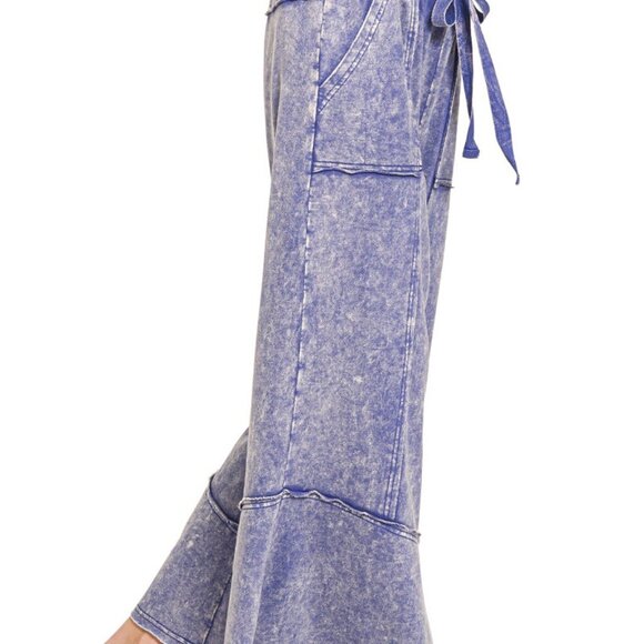 Zenana Exposed Seam Flare Hem Pants with Pockets, Mineral Wash Marlin - Picture 3 of 5